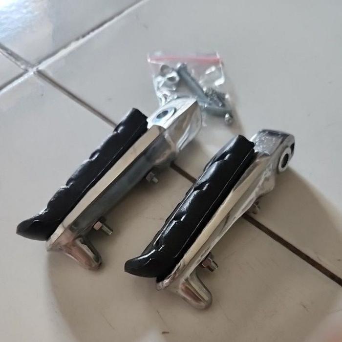 footstep depan CBR Step fostep depan cb150r, cb 150, cb 150 new postep depan karet CBR cb 150R
