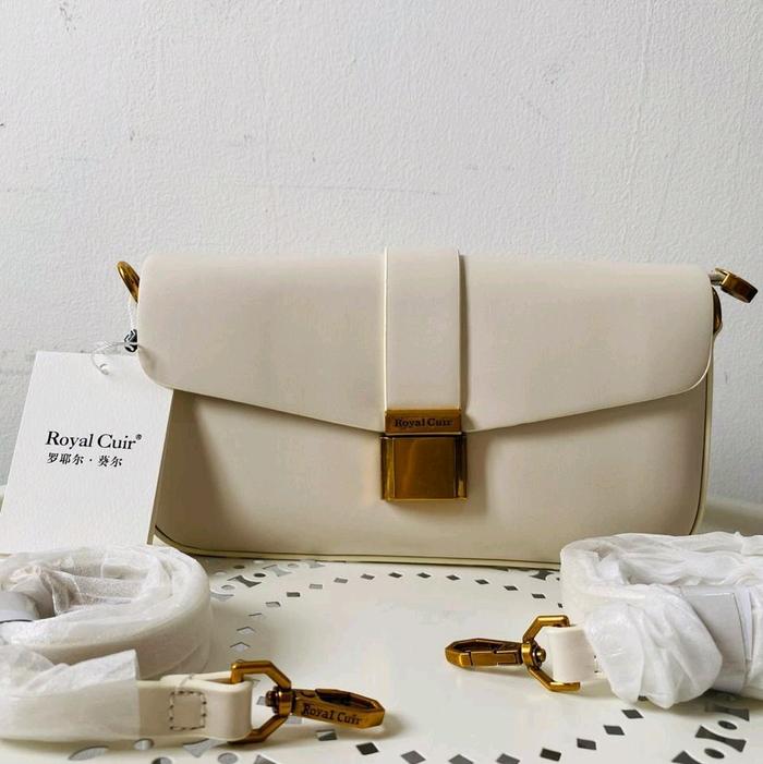 Royal Cuir , (Branded bag)