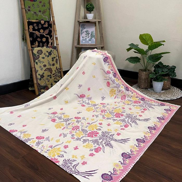 kain batik solo motif encim buketan warna putih pastel