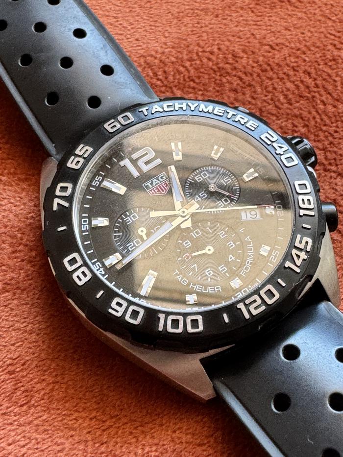 TAG HEUER CAZ1010 Formula 1 Chronograph (rubber strap)