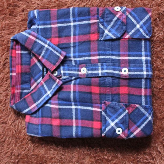 Baju lengan panjang Flanel  keren  "Abahouse "  size L lebar dada 50 cm panjang 63 cm. keren casual