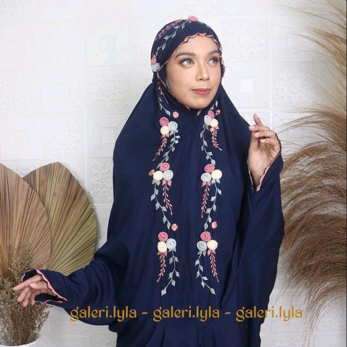 GALERI LYLA - MUKENA DEWASA TERUSAN/LAJURAN KATUN RAYON BORDIR - TILE RAMBATAN