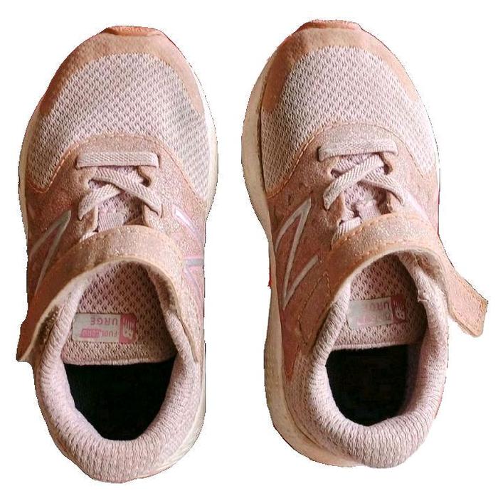 Preloved Sepatu Ori NB Anak Perempuan