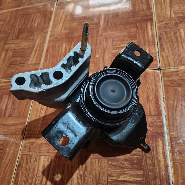 Engine mounting dudukan mesin kanan agya alya 1.0cc 1.000cc matic manual 1.2cc 1.200cc gen 3 2023 R1