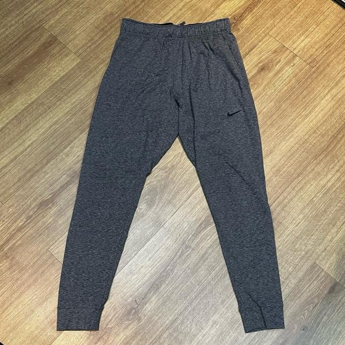 Celana jogger pants sport NIKE grey size M ori original perfect