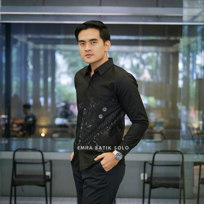 EMHA BATIK SOLO - CAKRA BLACK | Kemeja Batik Pria Premium Lengan Panjang Slimfit Lapisan Furing Baha