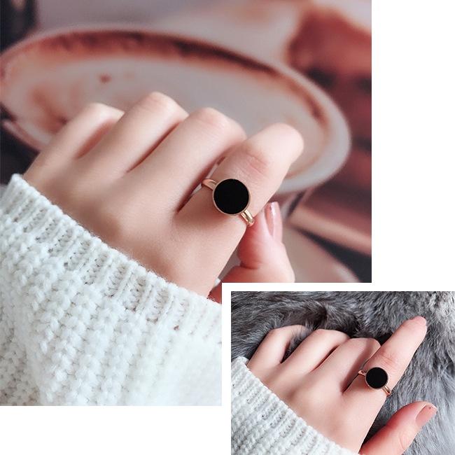 Cincin Titanium Premium Lapis Emas 18K Bentuk Bulat Bahan Warna Hitam Bulgar Untuk Wanita (Terbaik)