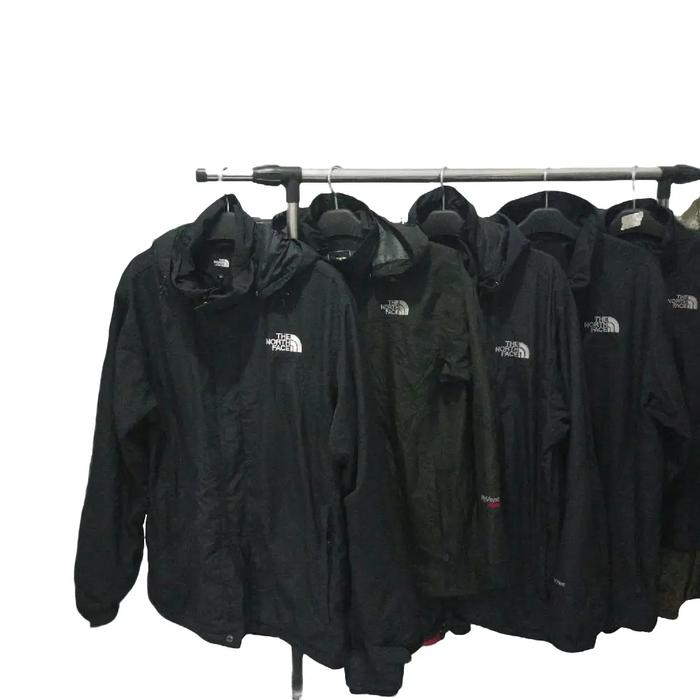 jaket outdoor hyvent size on tag 80-95 Pria