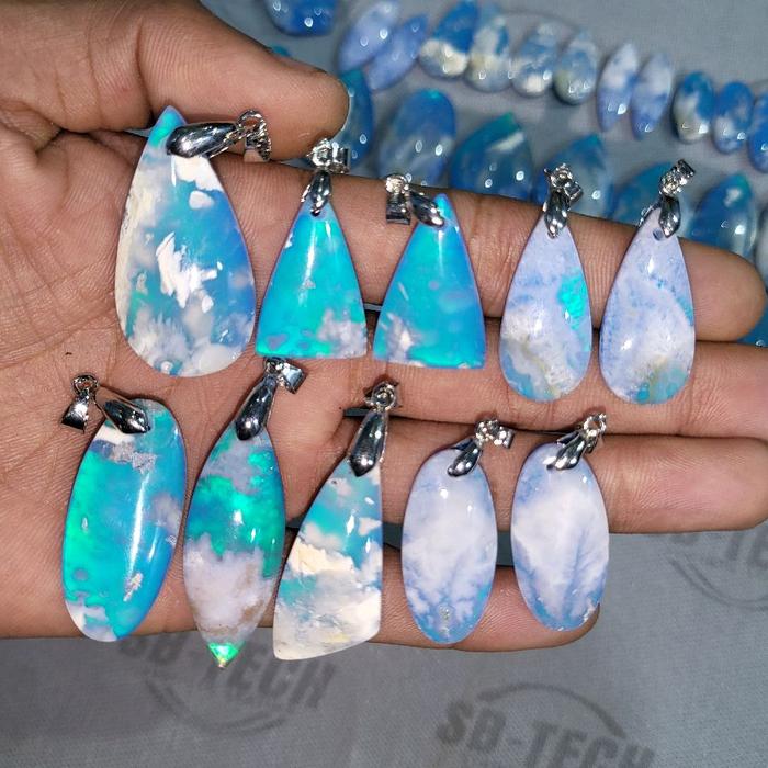 crystal alami plum agate doublet aurora.