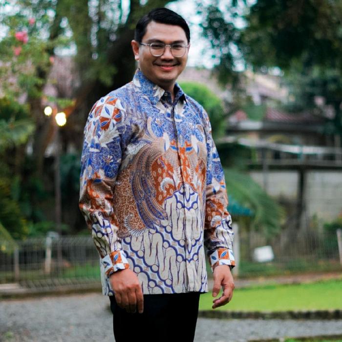 Batik Eyang Putri-Kemeja Katun Lengan Panjang