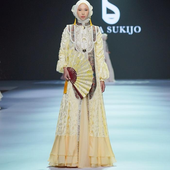 Series diflora butter yellow set Scarf by lina sukijo