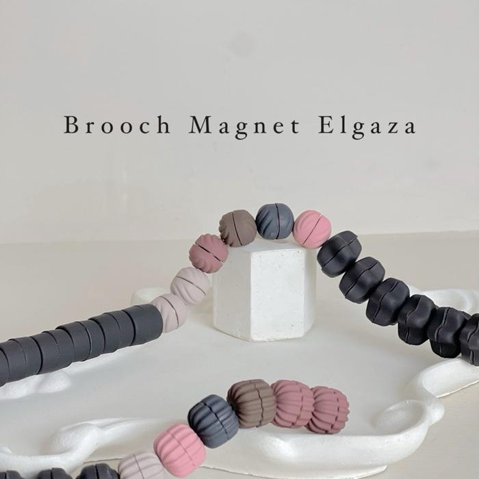 Brooch hijab magnet by elgaza
