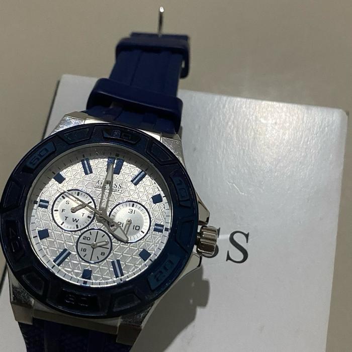 Jam Tangan Guess W0674G4 (Second) (No Dus)