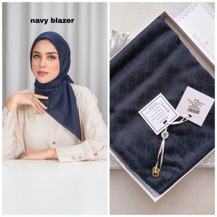 Buttonscarves ~ Tapiss Embossed