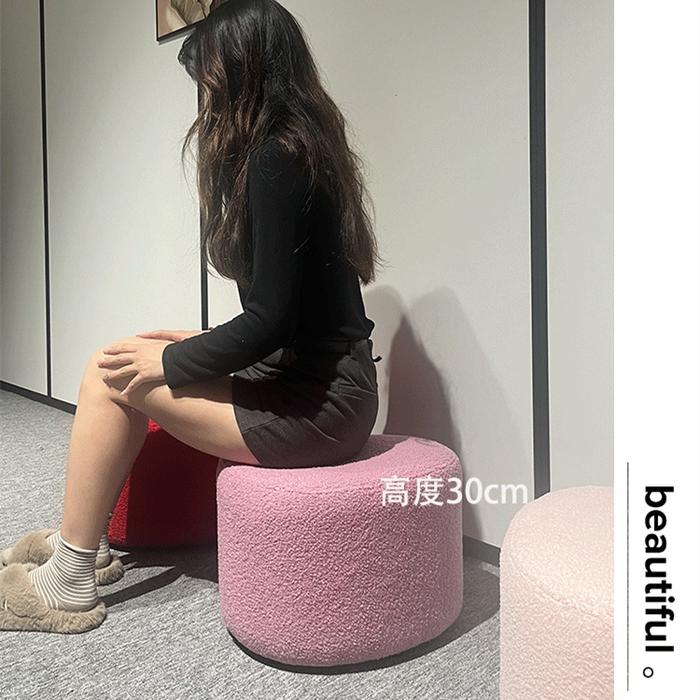 Kursi Kecil Berbentuk Cinta, Bangku Rendah Cinta, Bangku Ganti Sepatu Berpintu, Bangku Kecil Sederha