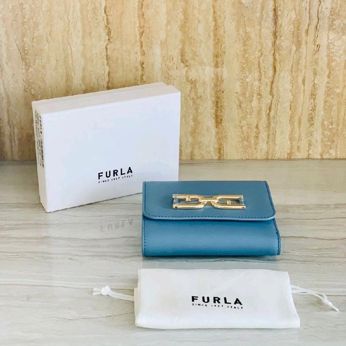 Furla Dompet Mini Lipat Trifold Wallet Leather untuk Wanita dengan Desain Elegan dan Fungsi Kartu