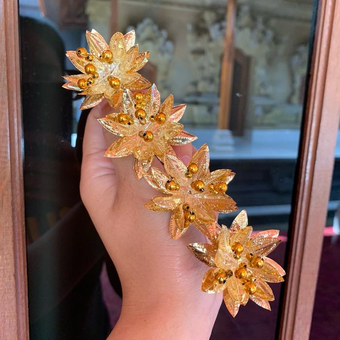 Semanggi lotus putik gold