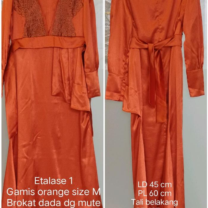 Gamis Satin Mewah Orange dengan Brokat di Dada dan Mute Size M LD 45 cm PL 60 cm Tali Belakang