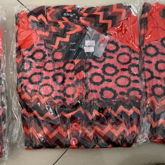 SNQ Tunik SNQ 88-823 Model Dada Brokat Bahan Cypon dengan Desain Zigzag Hitam
