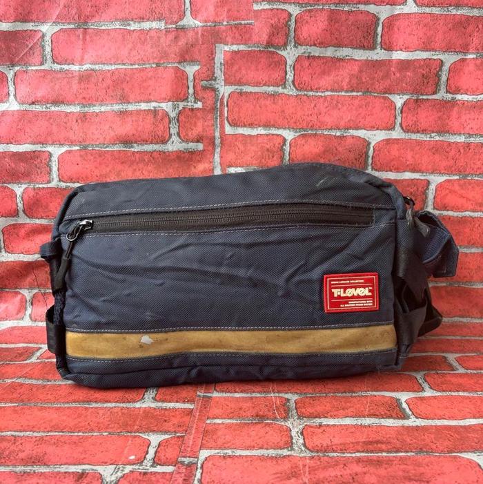 Tas WB pria T,LEVEBrand Second 1mp0rt Tas WB Ada Raincover Tas  Pinggang