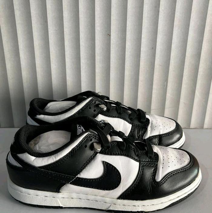Sepatu Anak Second Original Nike SB Dunk Low Black White Panda Size 35/22cm