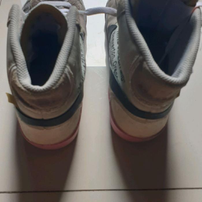 Sepatu pria wanita brended size 40 cm second