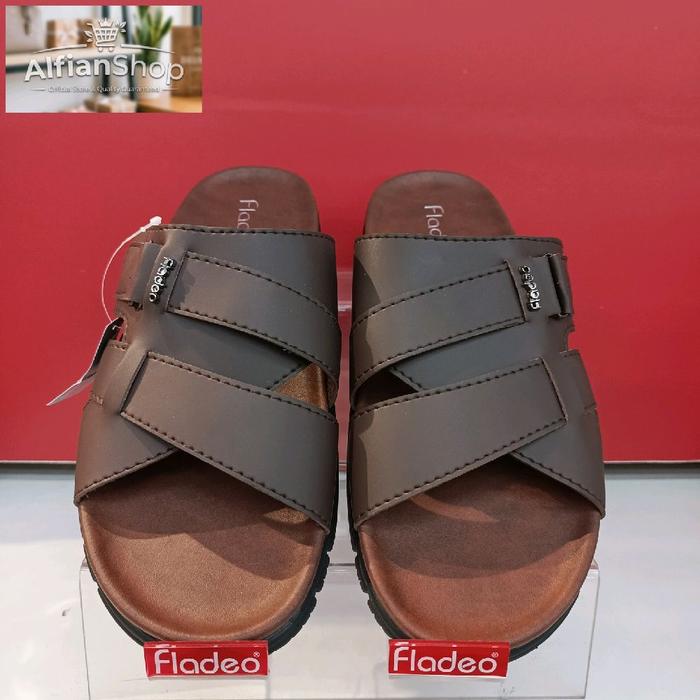Fladeo Sandal Pria Model Cross Strap Warna Coklat dengan Desain Nyaman dan Modern