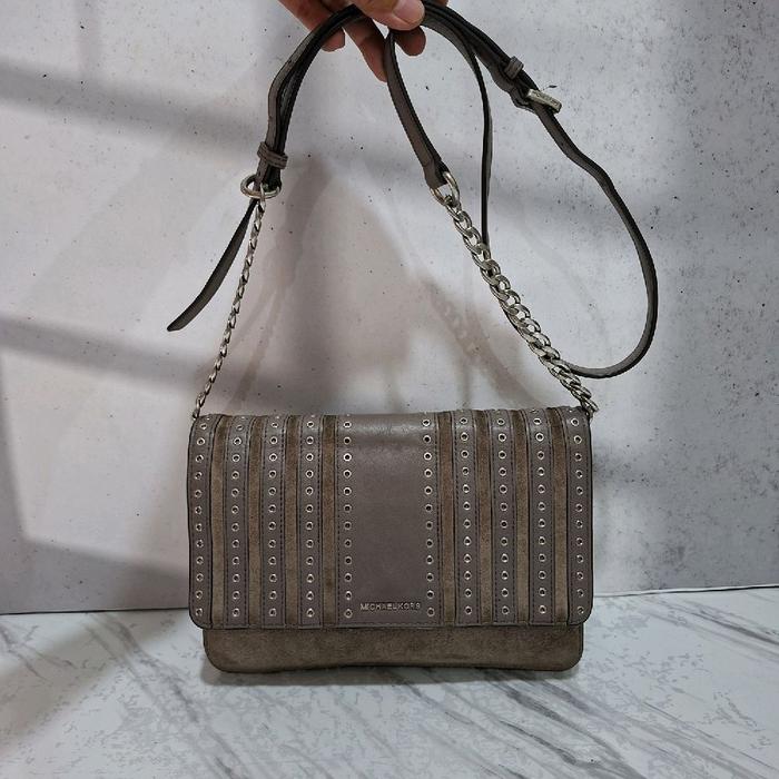 Tas Preloved Sling MK Suede