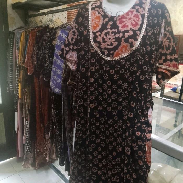 Daster Noer Rizki Bahan Adem Nyaman Dipakai LD 110 PB 130 dengan Desain Bunga dan Motif Elegan