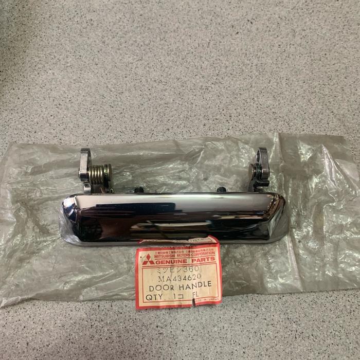 HANDEL HANDLE LUAR MITSUBISHI MINICAB L100 ASLI