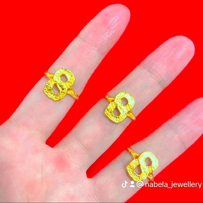 Cincin Huruf B diLapis Emas diBalut Kristal Premium