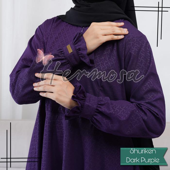 (Hermosa)Gamis hermosa motif shuriken warna ungu tua bahan wolfis embos-gamis ungu tua syari premium