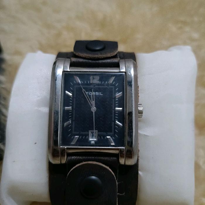 Fossil Jam Tangan Vintage gaban Analog Tali Full Kulit Warna Coklat Klasik dan Elegan