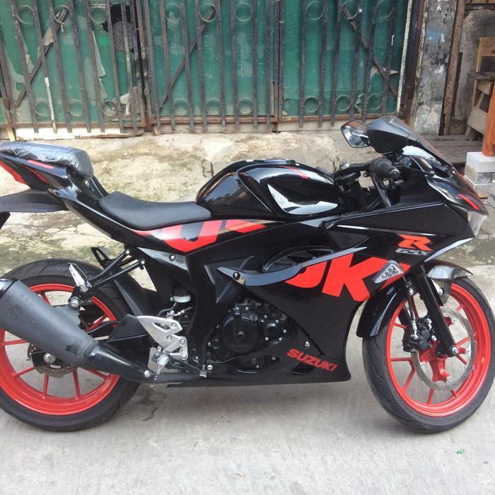 Striping Set Suzuki GSX R 150 Hitam OSEAN