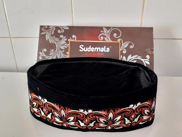 SONGKOK SUDEMALA BORDIR ORIGINAL Kopiah Muslim Peci Nyaman hitam