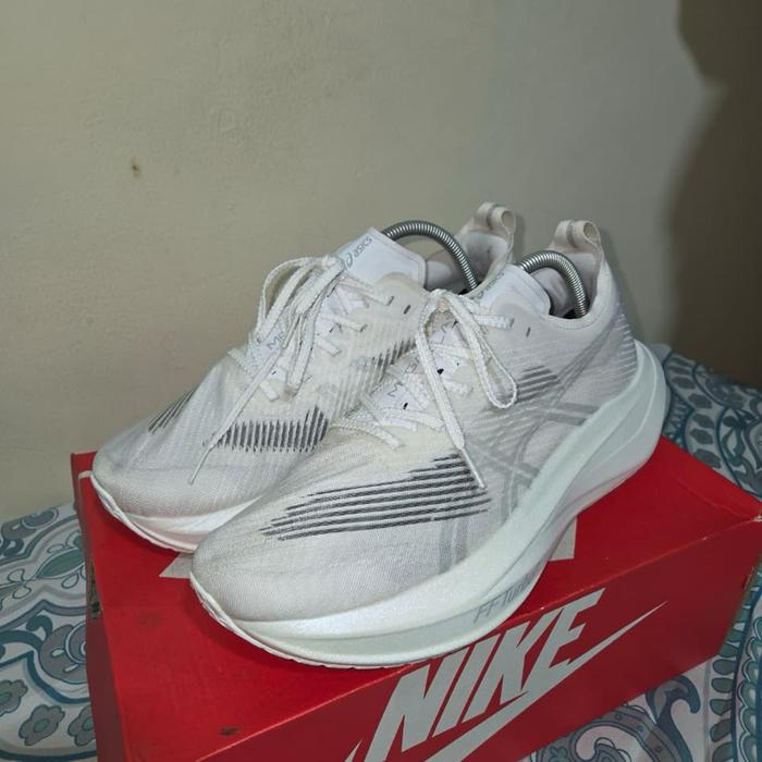 asics megablast 42,5 white putih running sepatu second preloved bekas ori original shoes