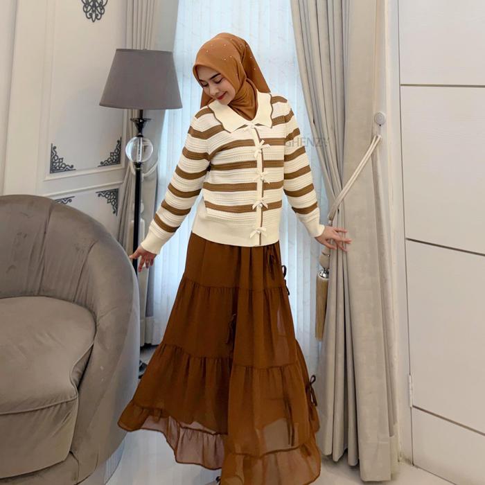 GStyle Sweater Collection Import Rajut Halus dengan Fitur Button Knit Ukuran LD 90cm PB 57cm PL 58cm