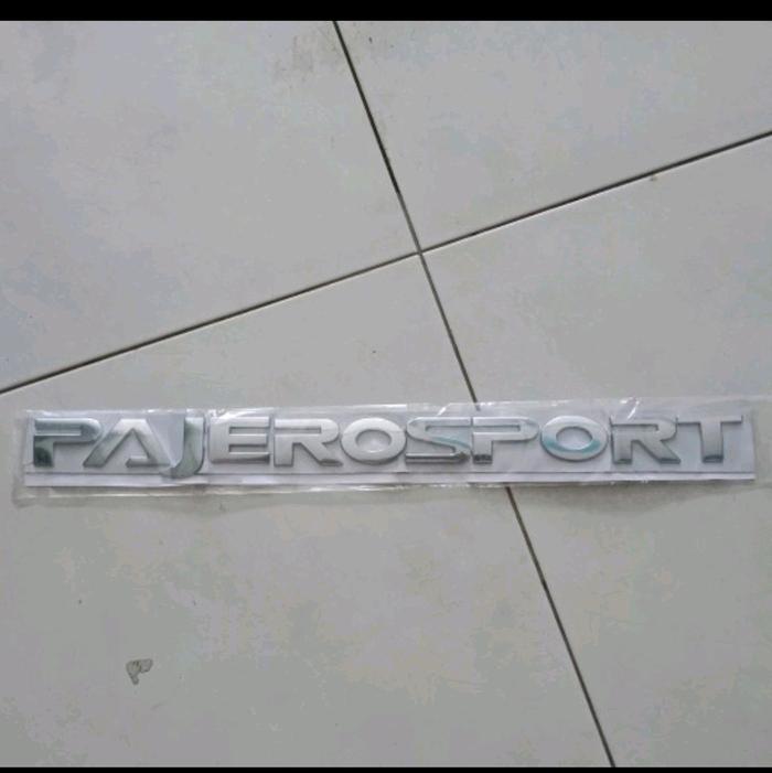 egine hood emblem tulisan pajero sport/ logo emblem tulisan kap mesin pajero sport
