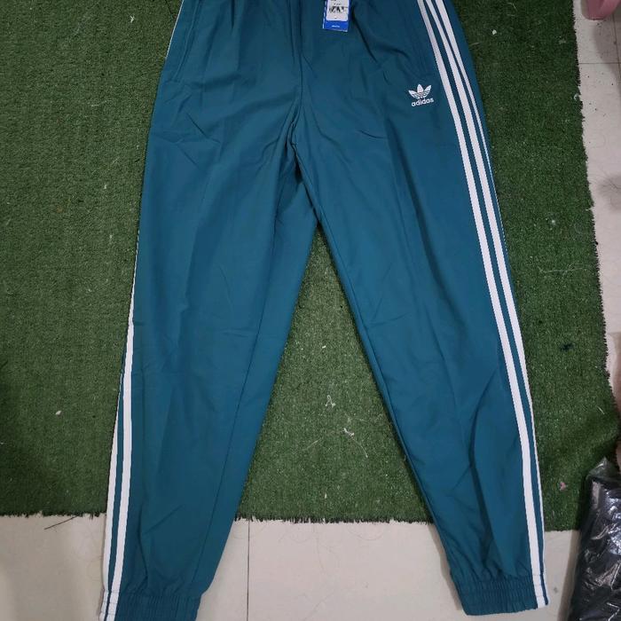 Adidas original firebird woven trackpant leagreen white trefoil bnwt
