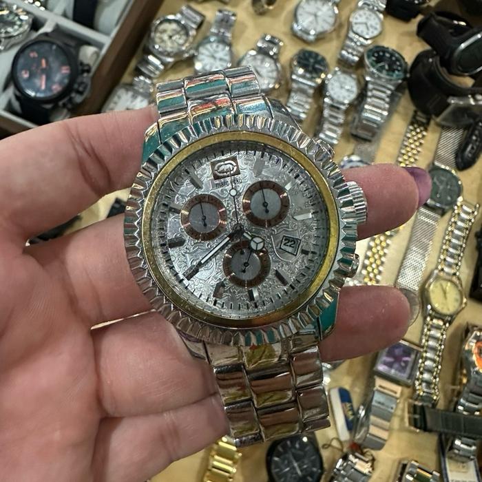 Marc Ecko Jam Tangan Pria Elegan dengan Desain Chronograph dan Tali Stainless Steel Berkualitas Ting