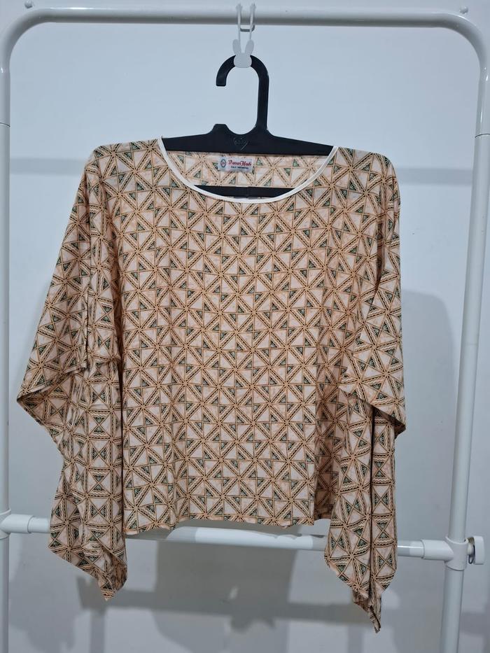 Blouse / Atasan Modern Casual Batik Danar Hadi Model Kelelawar