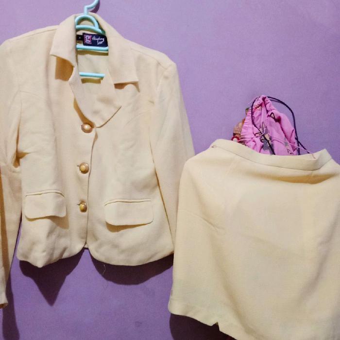 one set blazer wanita warna kuning