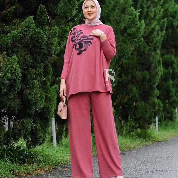 Chila Set by RAFIKA STORES