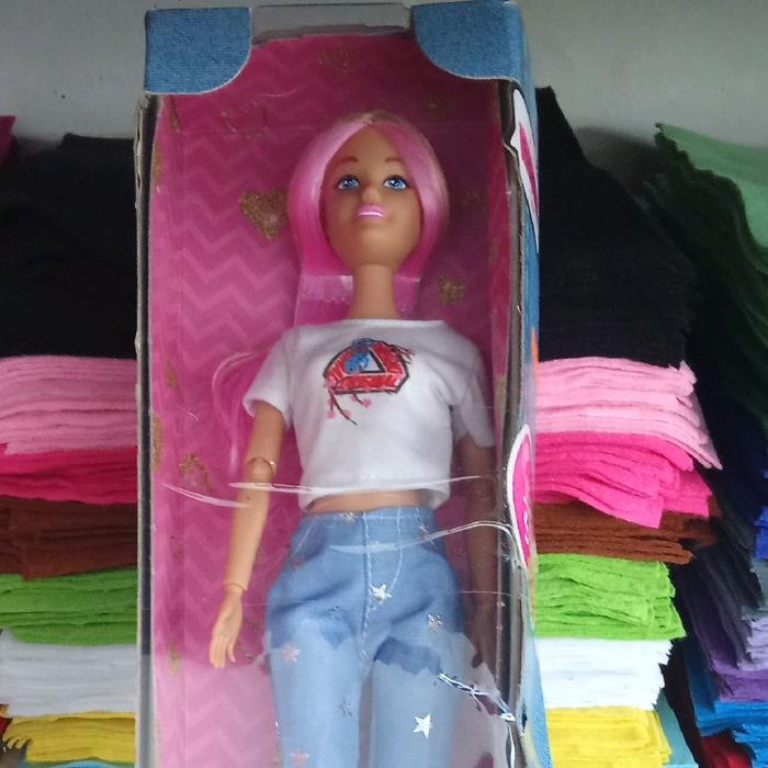 Barbie Callie jeans Ori mattel