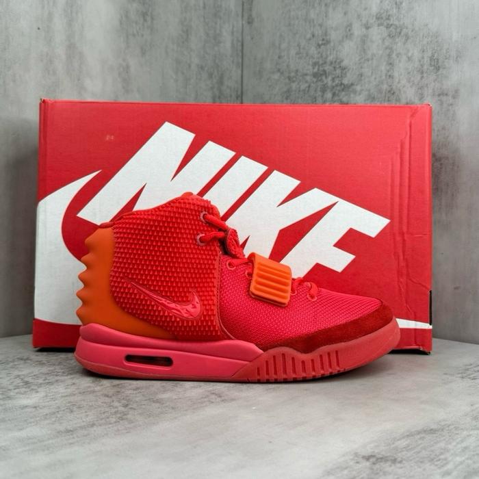Sepatu Air Yeezy 2 Red October