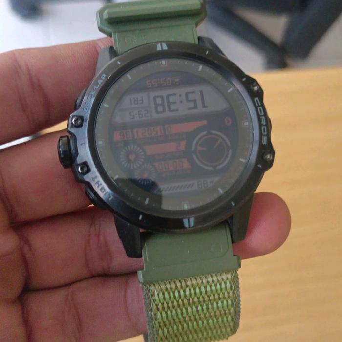 jam smartwatch COROS Vertix sapphire