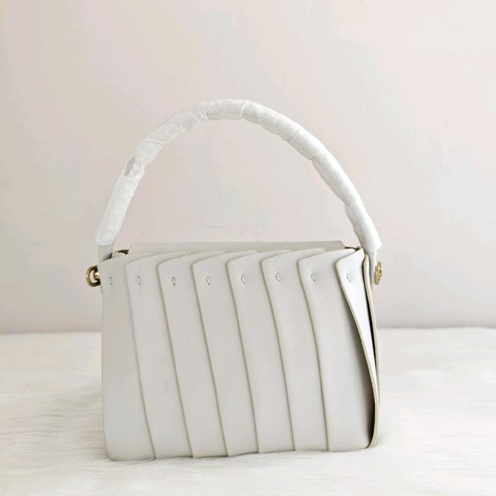 ROYAL CUIR KIPAS MINI Tas Wanita Premium Fashion dengan Desain Elegan dan Tali Tangan Nyaman