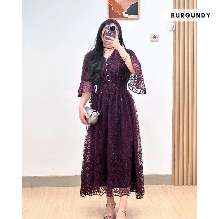 Alesha Button Strap V-Neck Brukat Maxi Dress Formal Gaun Wanita Tile Panjang Casual Kondangan Hitam 