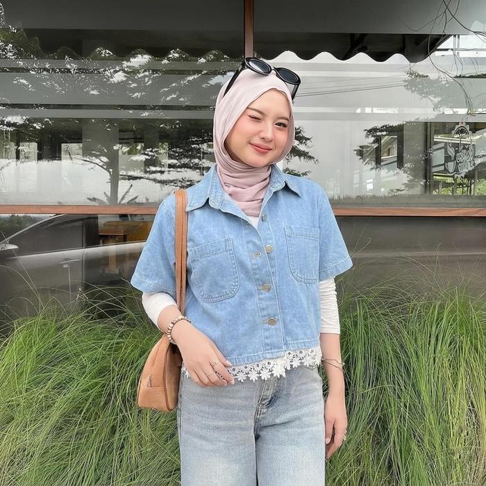 Pola Wear Selina Kemeja Crop Denim Wanita Lengan Pendek Crop Shirt Denim Wanita Korean Crop Casual
