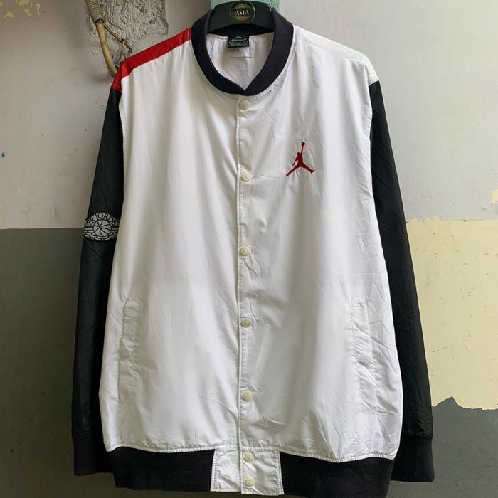 Jaket pria air jordan preloved